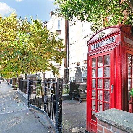 Beautiful 3 Bedroom Flat In Scott Ellis Gardens London Exterior photo