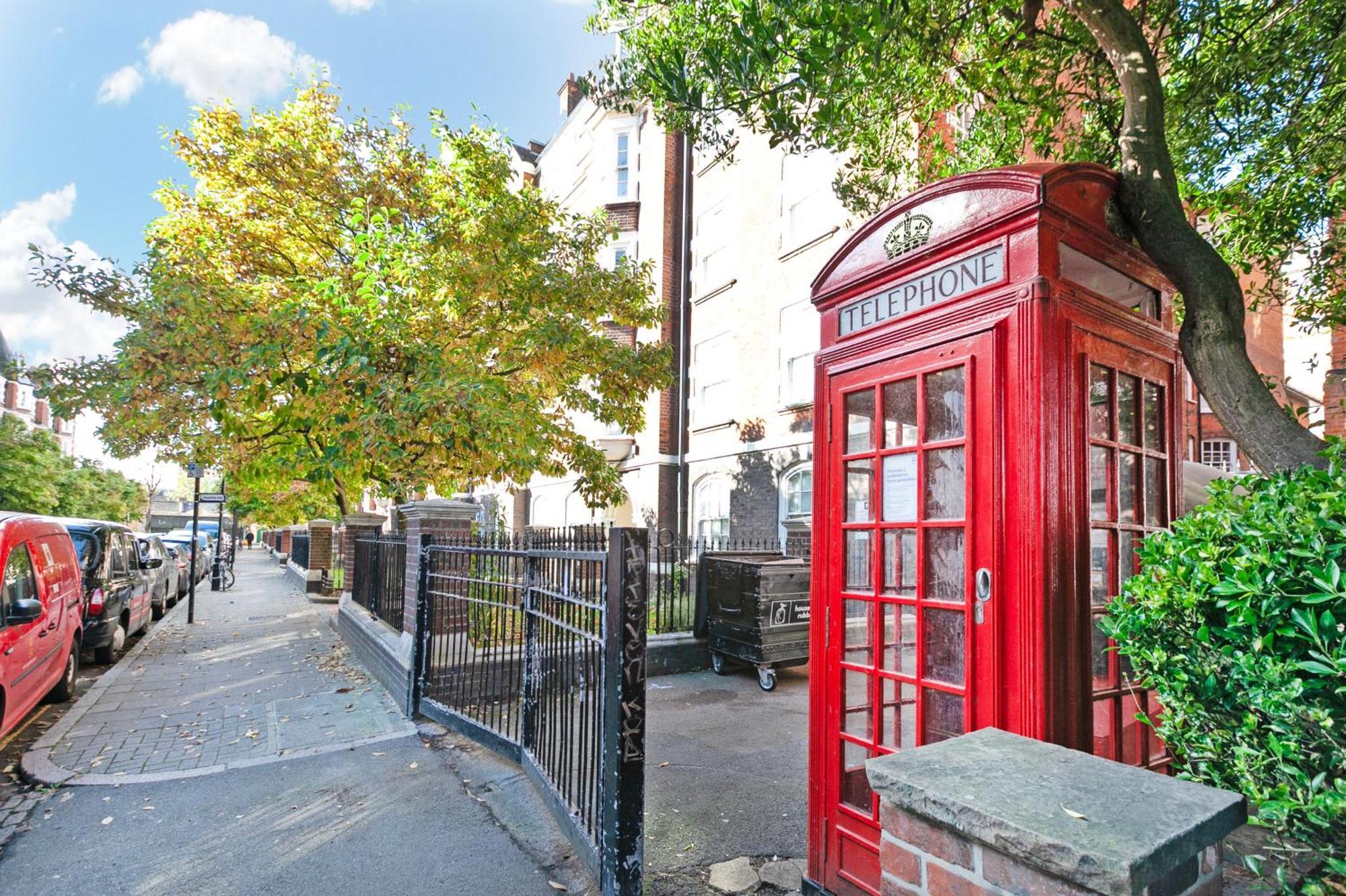 Beautiful 3 Bedroom Flat In Scott Ellis Gardens London Exterior photo
